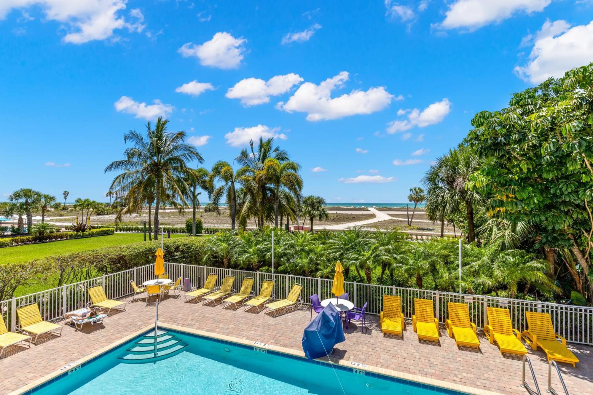 South Beach Oceanfront Resort St. Pete Beach Phòng bức ảnh